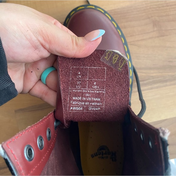 Cherry red Dr Marten boots - Picture 4 of 15